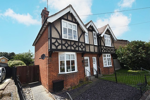 Swan Street, Sible Hedingham, CO9